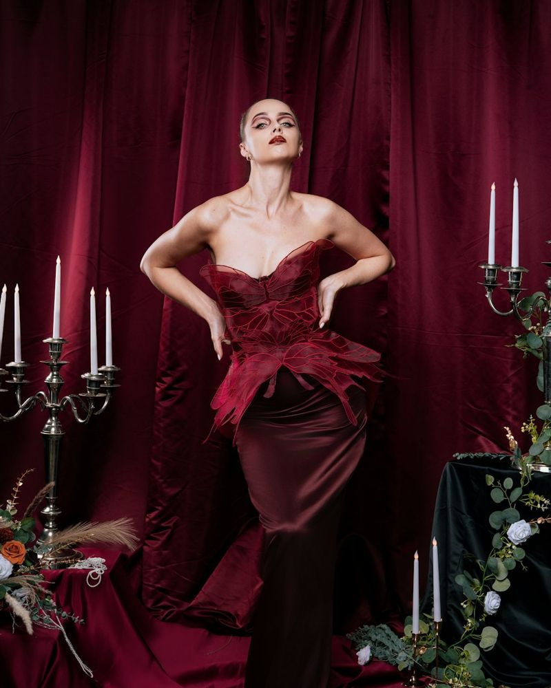 Exclusieve jurk Solara in bordeaux